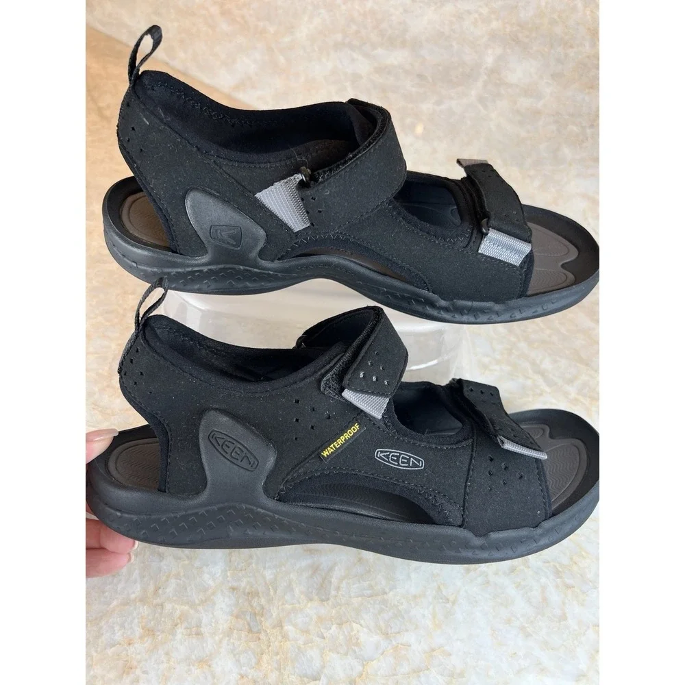 KEEN Men's Drift Creek Sandals US Size 10.5 Black Water Shoes Open Toe Slip On